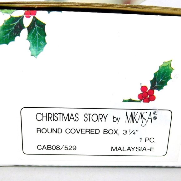 Mikasa Christmas Story Round Covered Box 3 1/4" Decorated Tree Discontinued - Picture 8 of 8